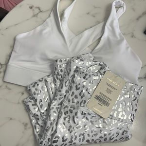 New with tags- large Fabletics outfit - highwasted powerhold leggings